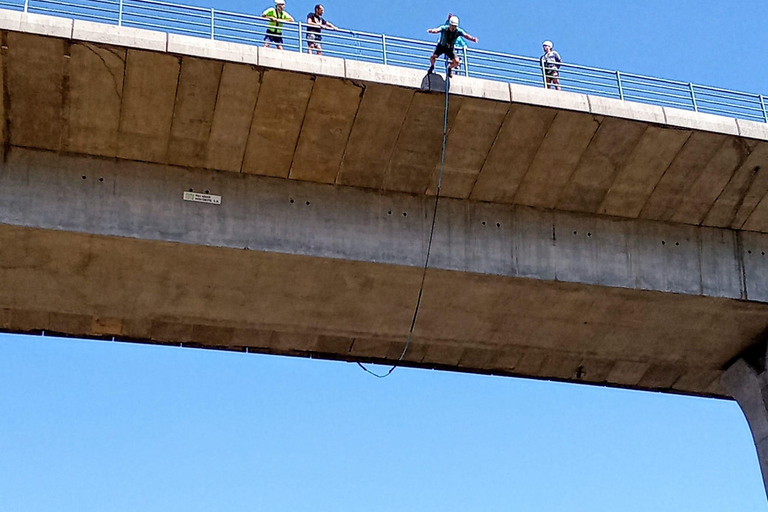 MELGAÇO: Pendular jump on the River Minho with Ruta Aventura.