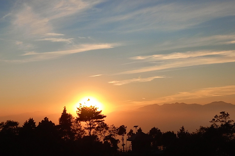 Kathmandu: Chandragiri Cable Car Half Day Tour