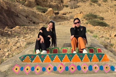 Muscat: Saal Walk Guided Hike with Sunset & City Views Tour