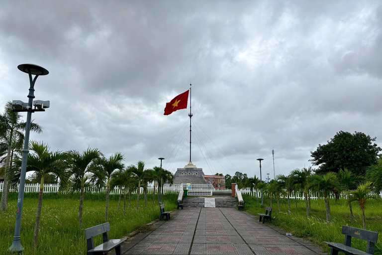 Phong Nha: Traslado privado a Hue con los Túneles de Vinh Moc