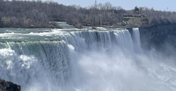 Von NYC aus: Geführte Tagestour zu den Niagarafällen