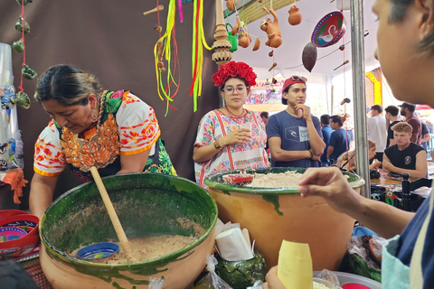 Oaxaca: Day of the Dead Evening Walking Tour with Dinner