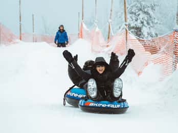 Apukka snow day for families