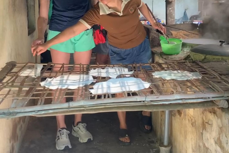 Hidden Craft Villages: Hoi An Countryside Bike Experience