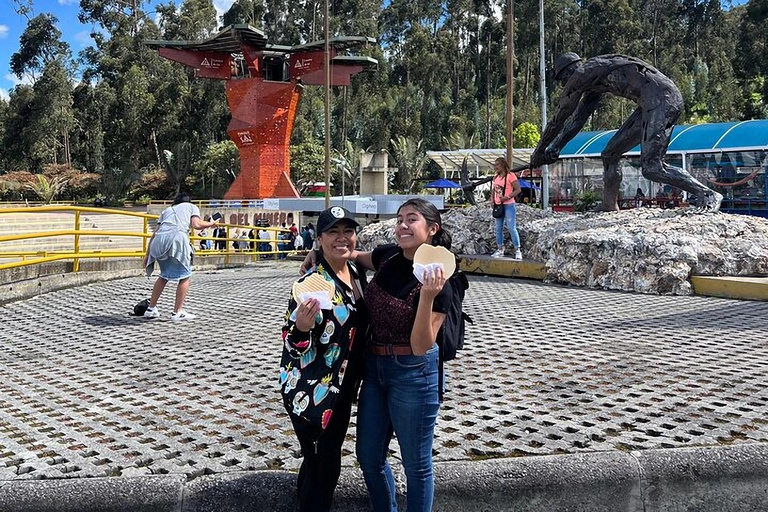 Desde Bogotá: Zipaquirá y Guatavita Los 5 Mejores Sitios Tour GuiadoNUEVO Y MÁS BARATO Visita 5 lugares de interés en Zipaquirá y Guatavita