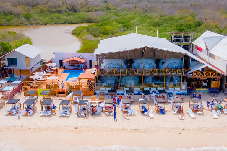 Cartagena:Intera giornata in una cabina a Barú+pranzo+cocktail di benvenuto