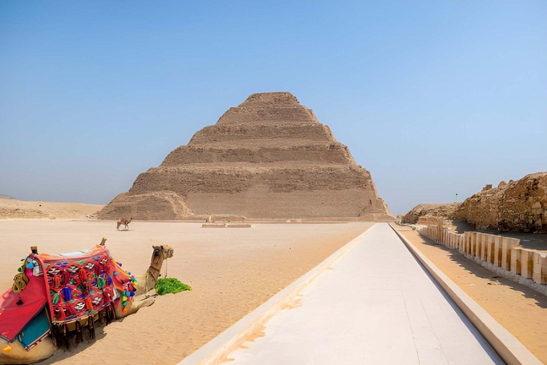 Cairo: Saqqara, Dahshur & Memphis Private Tour with Lunch