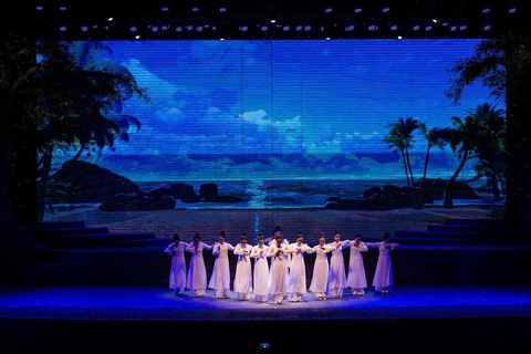 Da Nang: City Sightseeing Tour with Charming Da Nang Show