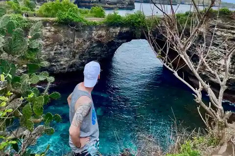 Viaje especial a la isla de Nusa Penida, dos días y una noche.