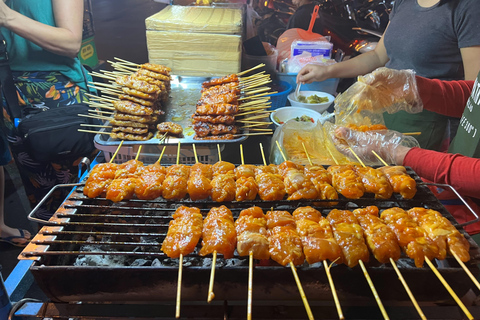 Tour noturno de Tuk-Tuk em Bangkok com comida de rua de Chinatown