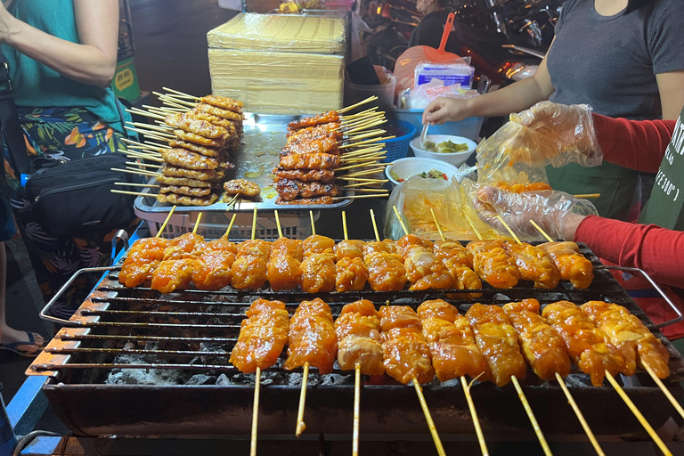 Tour noturno de Tuk-Tuk em Bangkok com comida de rua de Chinatown