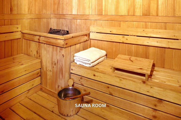 Jakarta: Sunrise Golf Experience at Pondok Indah w/ Transfer Morning Golf Experience with Hotel Pickup & Massage