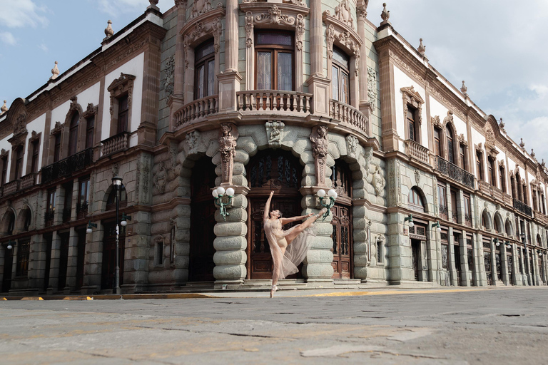 Oaxaca: Photography Shoot with Ballerina and Guide