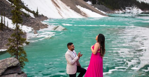 Banff: Moraine Lake & Lake Louise Private Photoshoot Tour