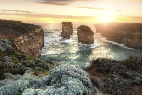 Melbourne：Magic-Reversed Great Ocean Road Full Day Tour Private Group-（1-11 Passenger）