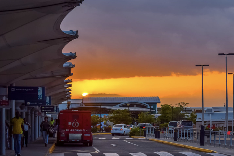 Depuis Negril : Transfert privé aller simple vers l&#039;aéroport de Kingston.