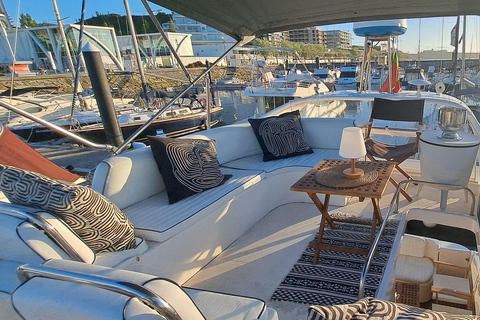 Porto: Luxury Yacht Tour of the 6 Bridges and Douro Estuary Sunset Tour