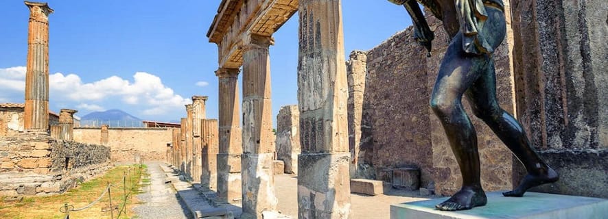 From Sorrento: Pompeii & Vesuvius Tour by Boat with Lunch