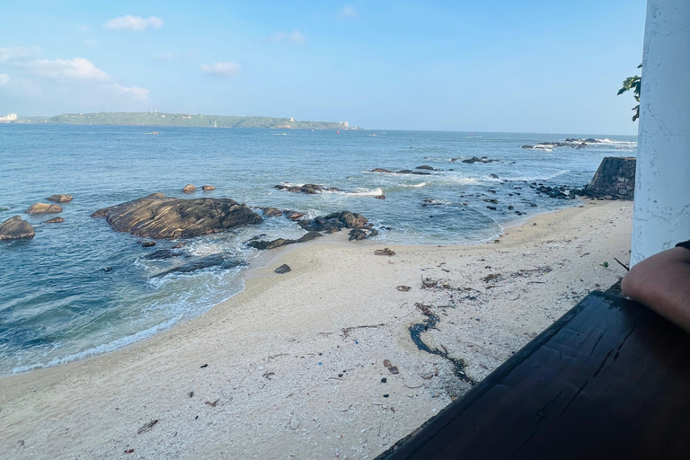 加勒堡：专业女导游带领的徒步导览加勒堡：专业女导游带你徒步导览