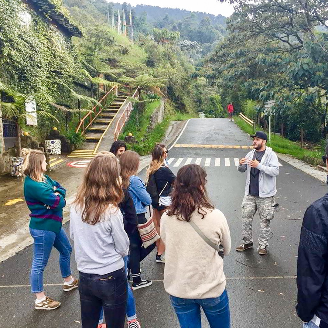 Colagem de mídia