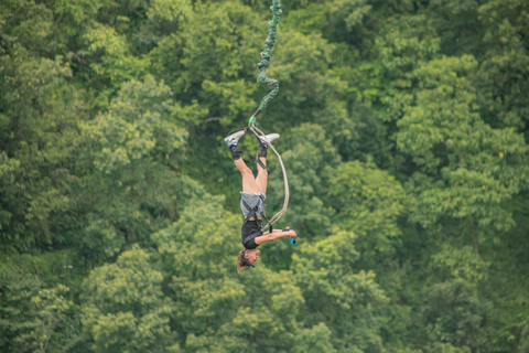 Skok na bungee w Pokharze