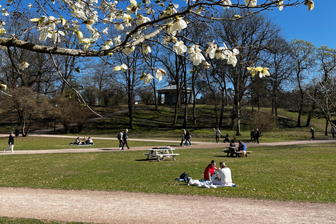 Oslo: Vigeland Park Guided Tour with Hidden Stories