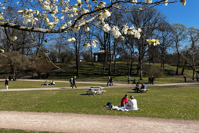 Oslo: Vigeland Park Guided Tour with Hidden Stories