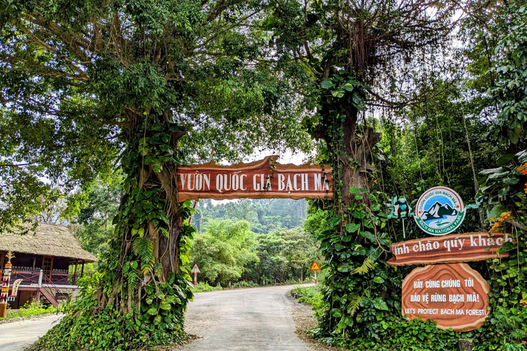 Ganztägige Bach Ma National Park Trekking Tour mit MittagessenGeteilte Tour: Vom Stadtzentrum von Hue