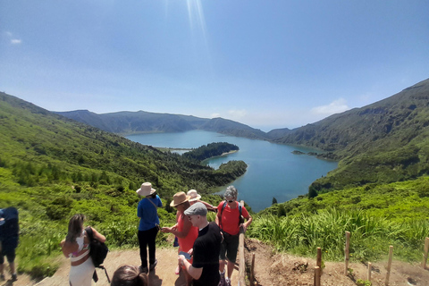 Açores : Circuit de 2 jours à São Miguel pour les volcans de l'Ouest et de l'EstCircuit de 2 jours sur l'île INCLUANT les déjeuners