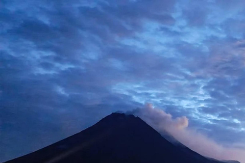Yogyakarta: Mount Merapi Guided Trekking to See Lava Flow