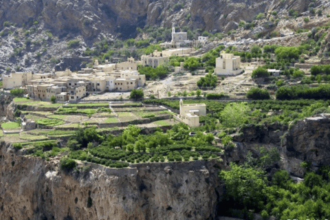 Muscat: Jabal Akhdar Sunset Tour with Picnic Lunch