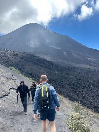 Antiguasta: Pacaya Volcano Tour englanniksi/espanjaksi