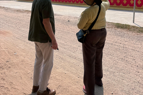Phnom Penh: Silk Island Half-Day Walking Tour