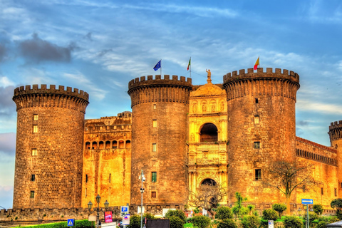 Bari: Palazzo Reale di Napoli e Museo Vista della cittàBari: Palazzo Reale di Napoli e Museo con vista sulla città