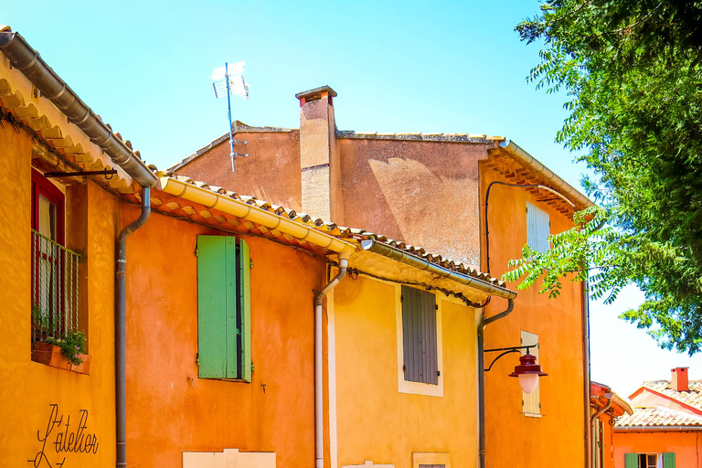 Avignon: Luberon Valley - Gordes & Roussillon Half-Day Tour