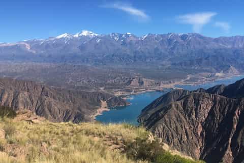 Andes frontales : randonnée guidée avec déjeuner et dégustation de maté