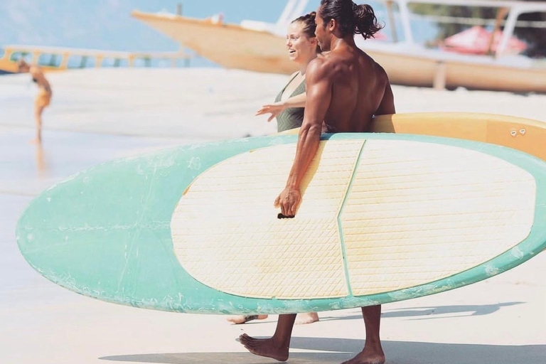 Gili Trawangan: Sunset sup or Kayak Tour to Gili Meno Sunrise paddle/kayak