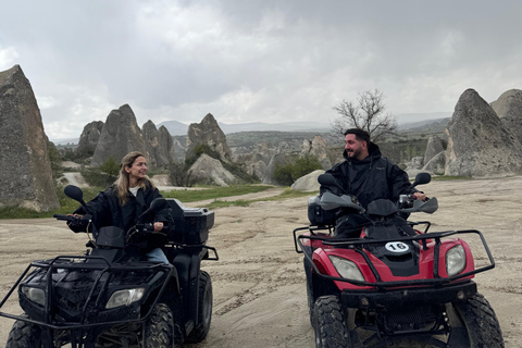 Balade en quad au coucher du soleil en Cappadoce avec traversée de la rivièreExcursion de 2 heures en quad au coucher du soleil