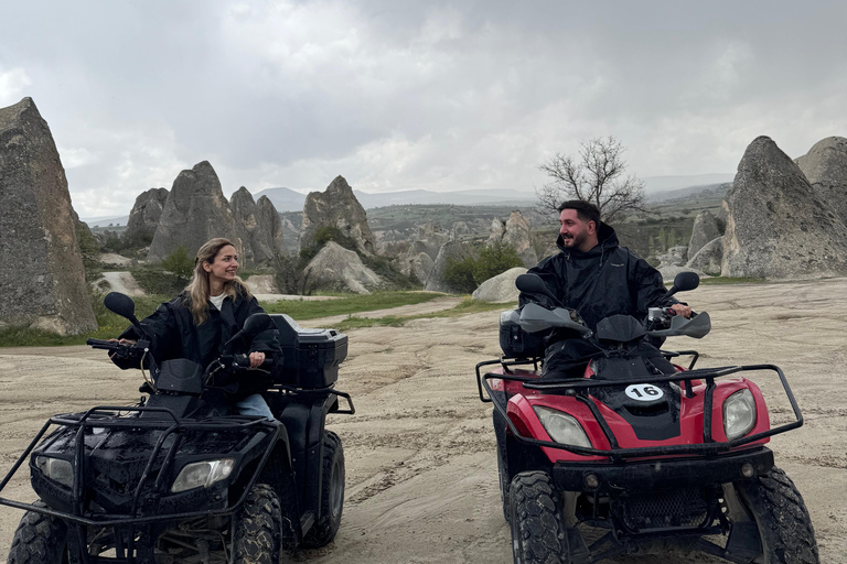 Balade en quad au coucher du soleil en Cappadoce avec traversée de la rivièreExcursion de 2 heures en quad au coucher du soleil