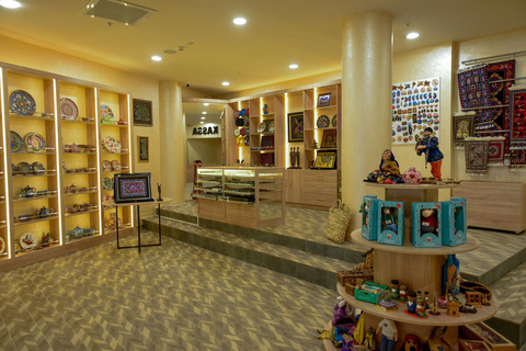 Baku: Eastern Bazaar Guided Tour