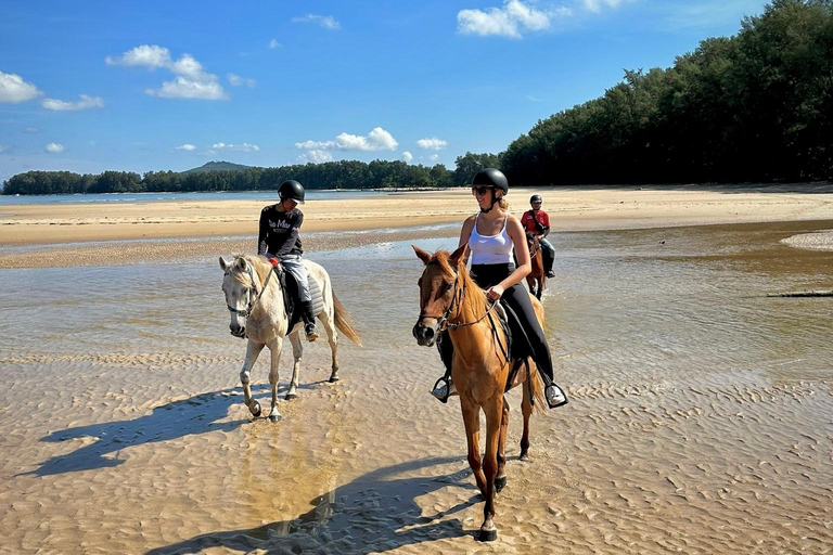 Paardrijden op het strand van PhuketPaardrijden 8:30 AM