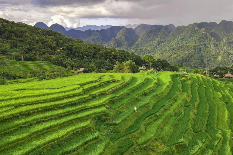 From Hanoi: Mai Chau Valley Day Trip with Cycling