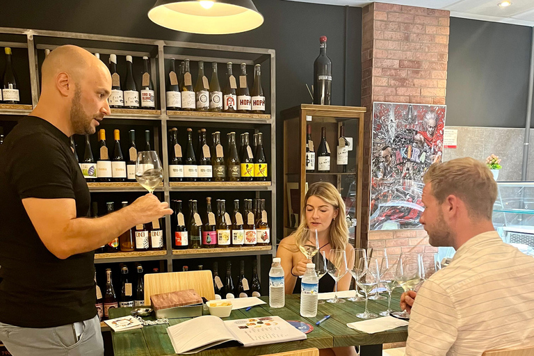 Flavors Route: Tasting of 5 Wines with Pairing in Alicante