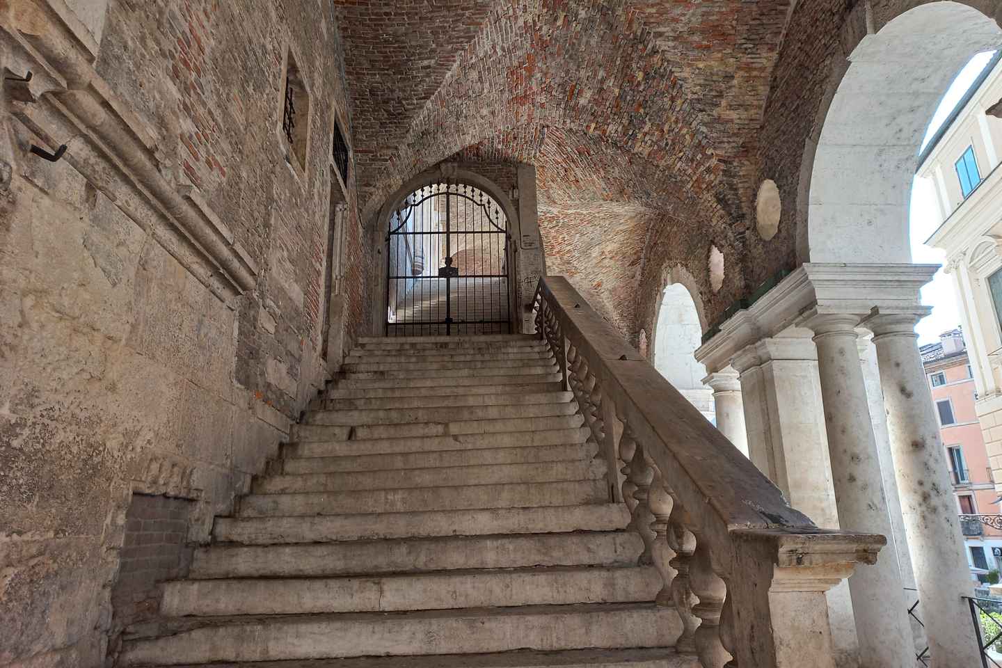 维琴察：秘密城市深度徒步导览