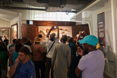 Tianmen Mountain with Tujia Brocade & Sandstone Art Tour Package 1 – Downtown Pickup