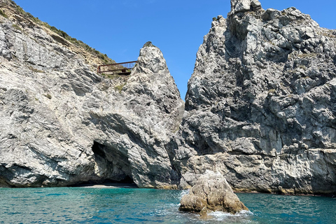 Private boat tour from Positano to Capri