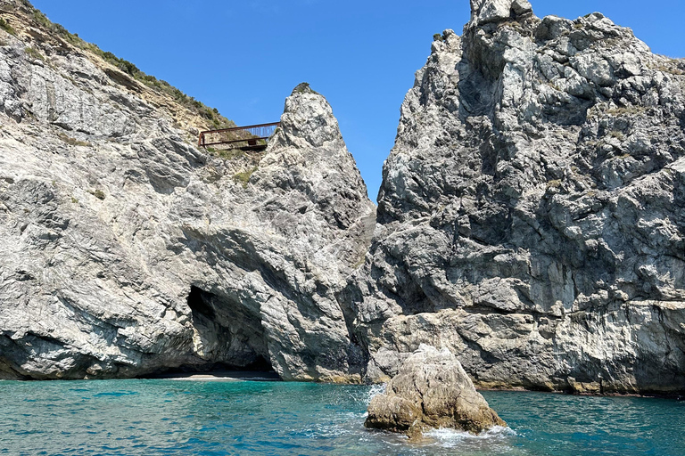 Private boat tour from Positano to Capri