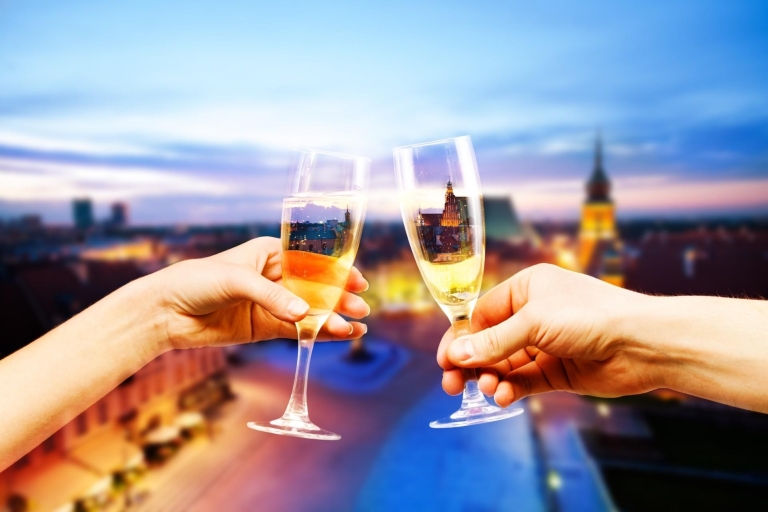 Warsaw Wine Tasting Private Tour with Wine Expert 3-hour: 5 Wines Tasting with Appetizers and Old Town Tour