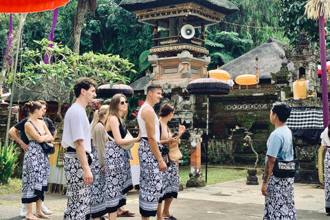 Ubud privato: Cascate, tempio dell&#039;acqua, terrazza di risoTour di un giorno (10-12 ore di tour), escluse le tariffe dei biglietti d&#039;ingresso