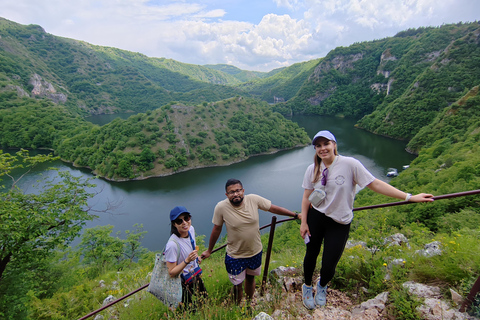 Serbien: Uvac Canyon Tour med isgrotta och båttur